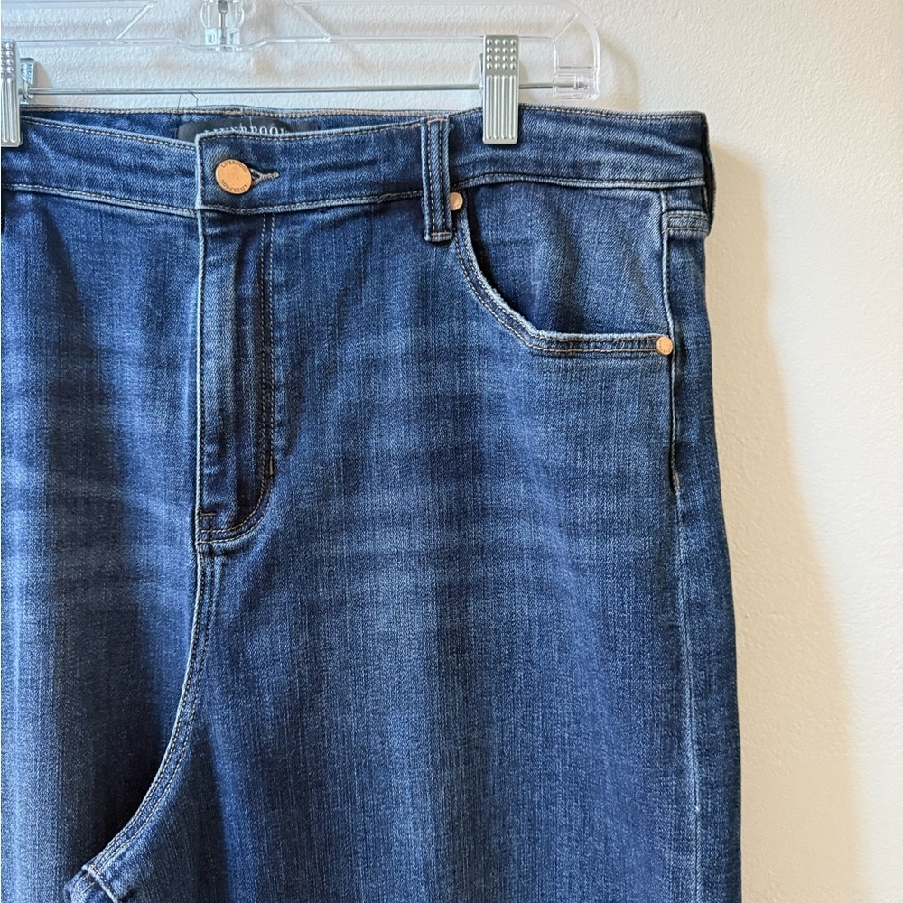 Liverpool Los Angeles cropped wide leg denim - Picture 3 of 6